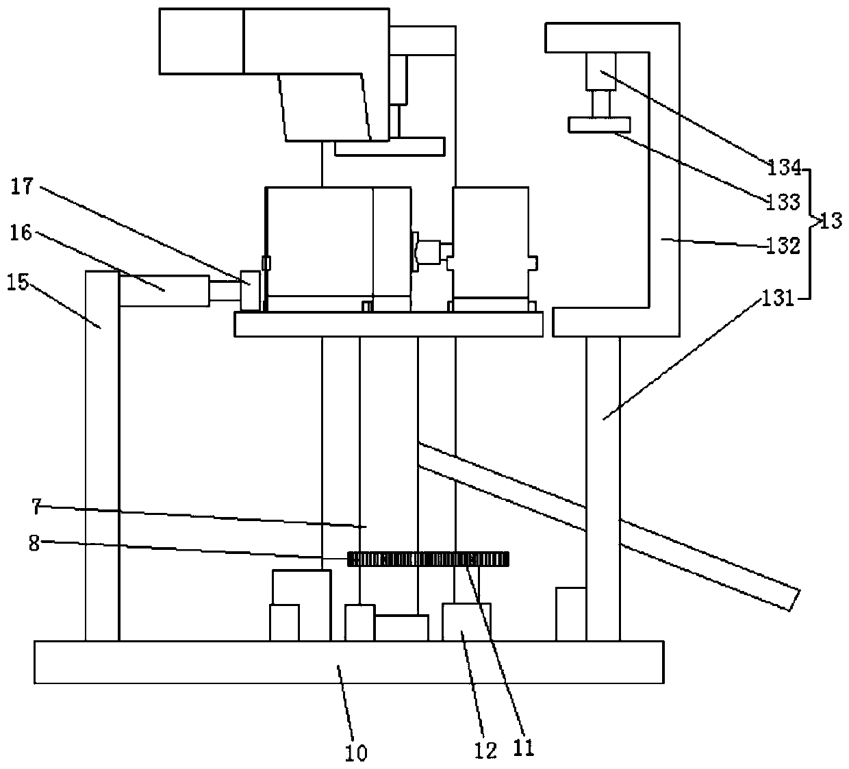 Straw compression device for corn harvesting machine