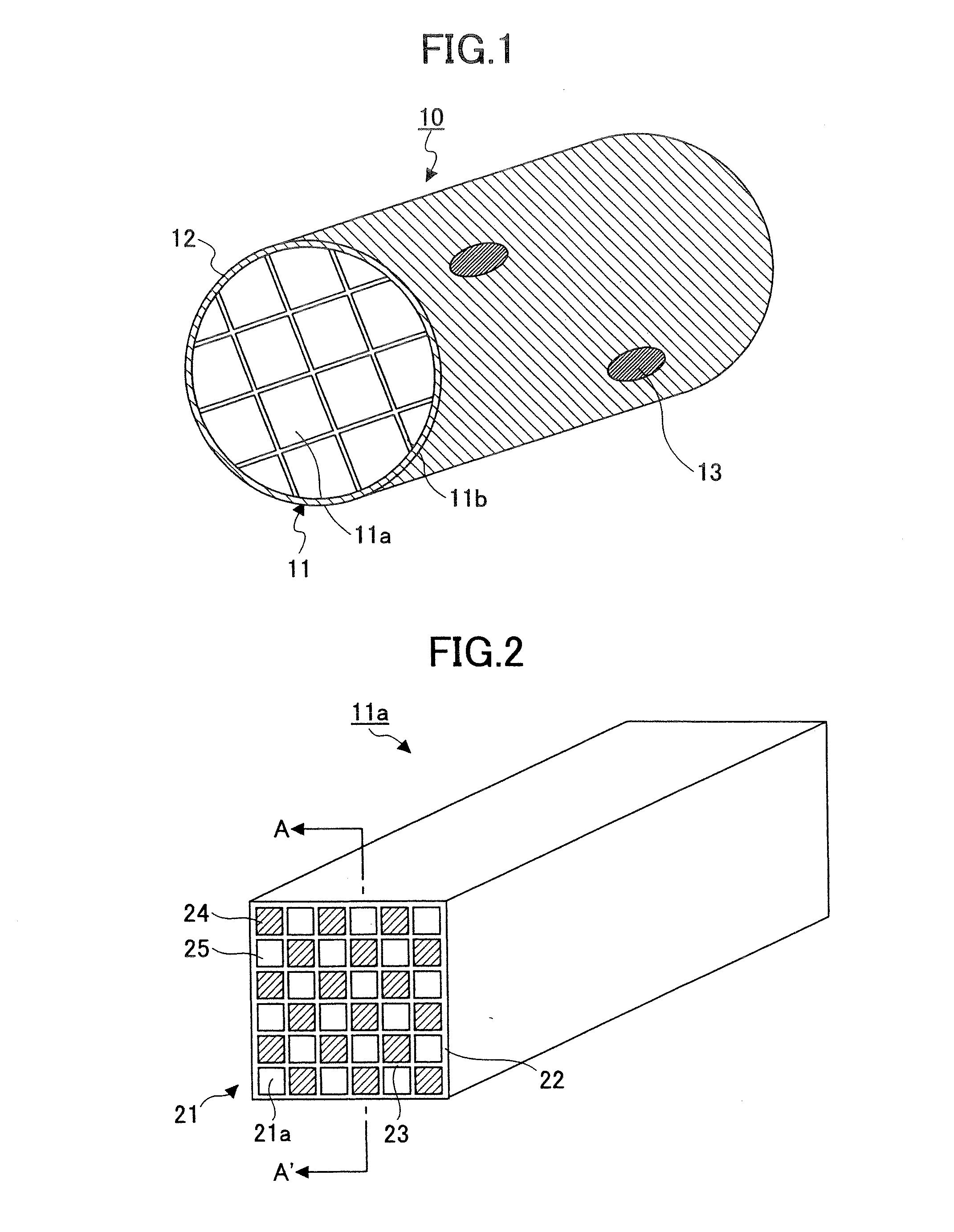 Honeycomb structure, method of manufacturing honeycomb structure, exhaust gas treating apparatus, and method of manufacturing exhaust gas treating apparatus