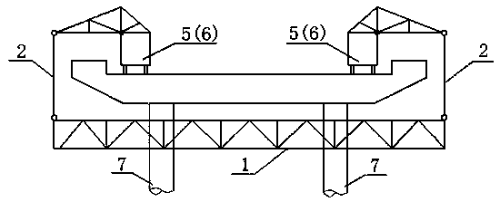 Bridge maintenance vehicle and method for avoiding bridge pier by maintenance platform