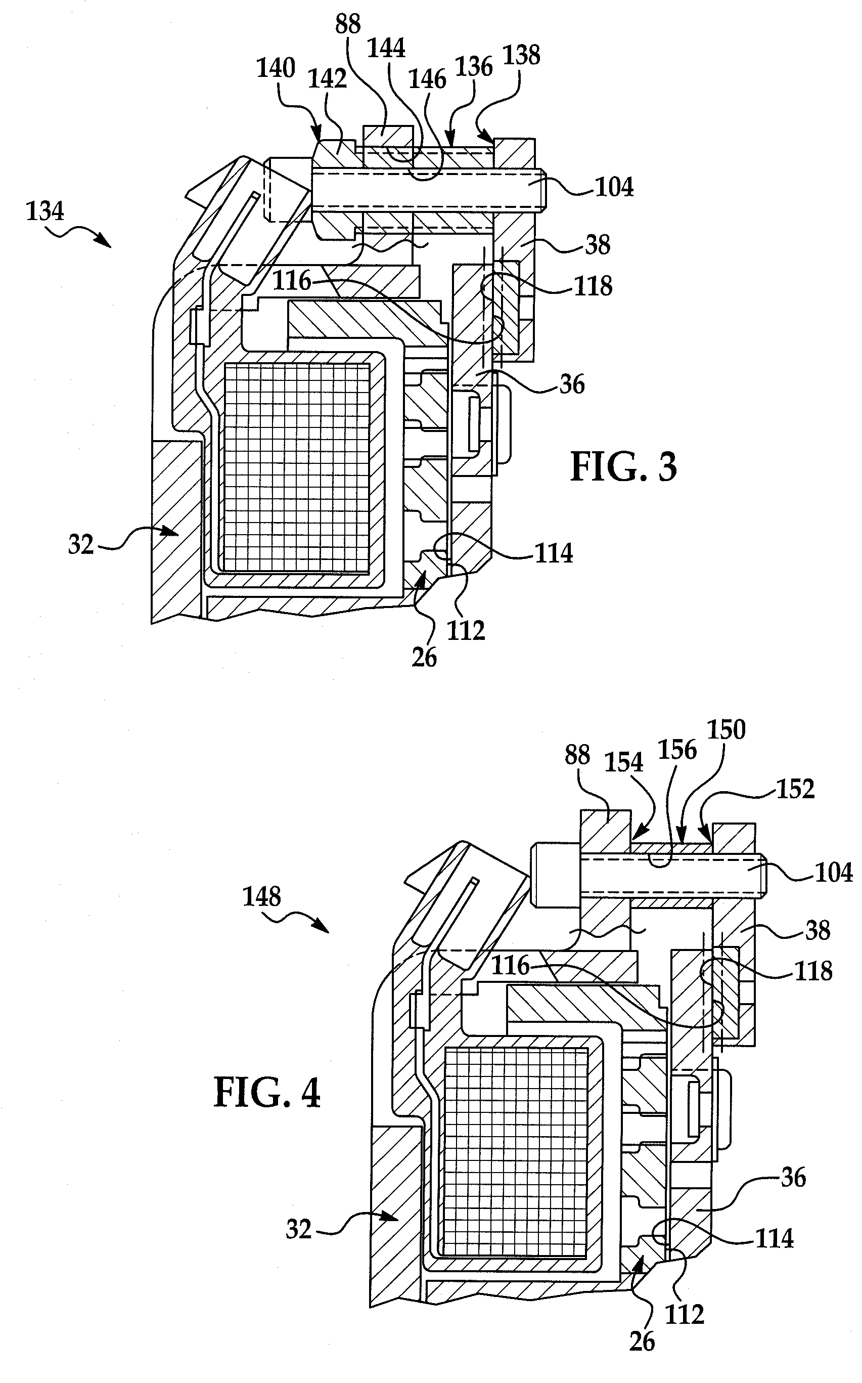 Rotational coupling device with wear compensation structure