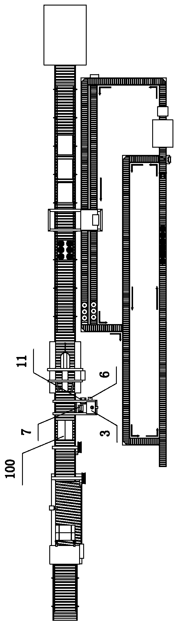 Automatic labeling device on bobbin packaging and conveying equipment and using method thereof