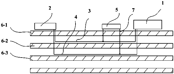 A circuit and method for reducing the loop noise of an active earphone