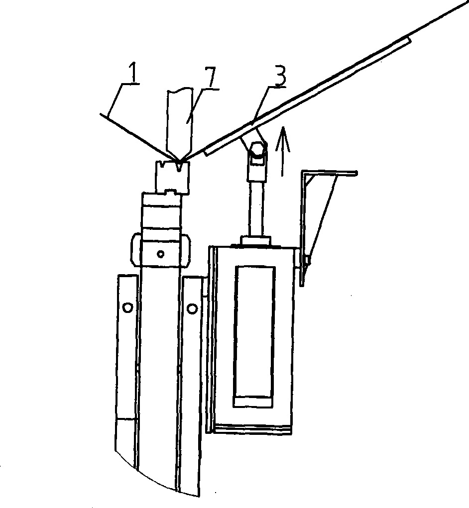 Sheet follow-up supporting device of bending machine