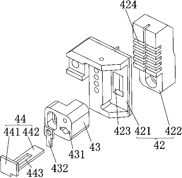 Full-automatic sleeve pin-shearing method for lithium battery and sleeve pin-shearing machine