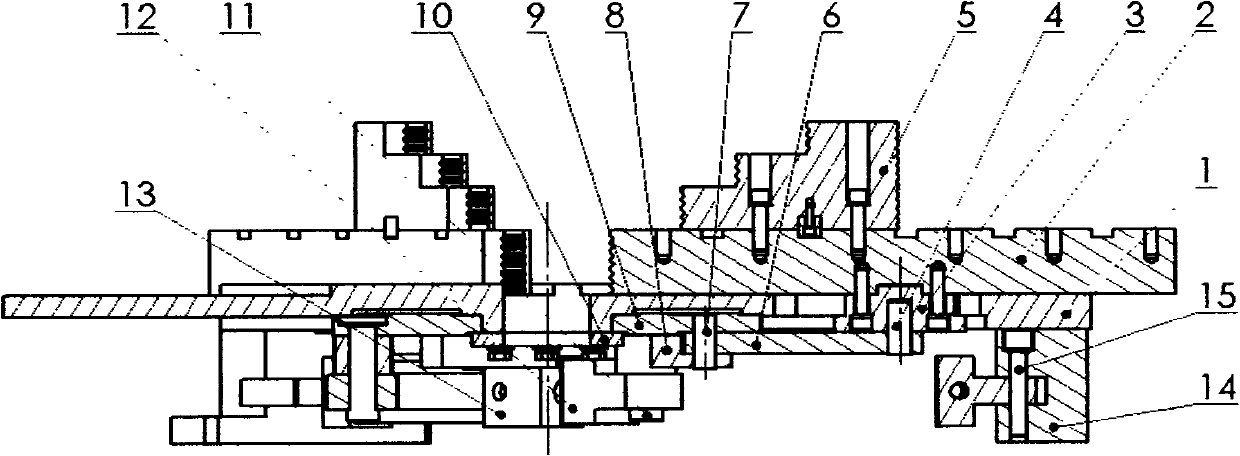 Self-centering power chuck for swing rod