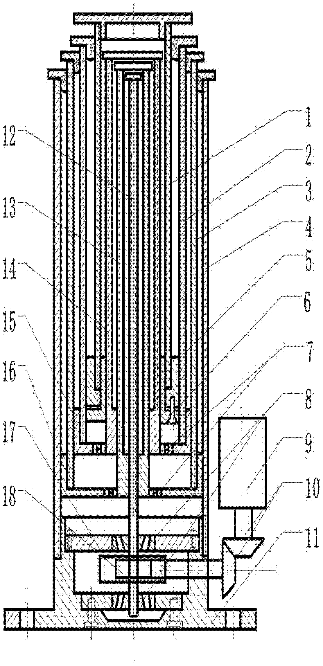 Heavy-load high-accuracy lifting device with multiple sections capable of freely extending and retracting