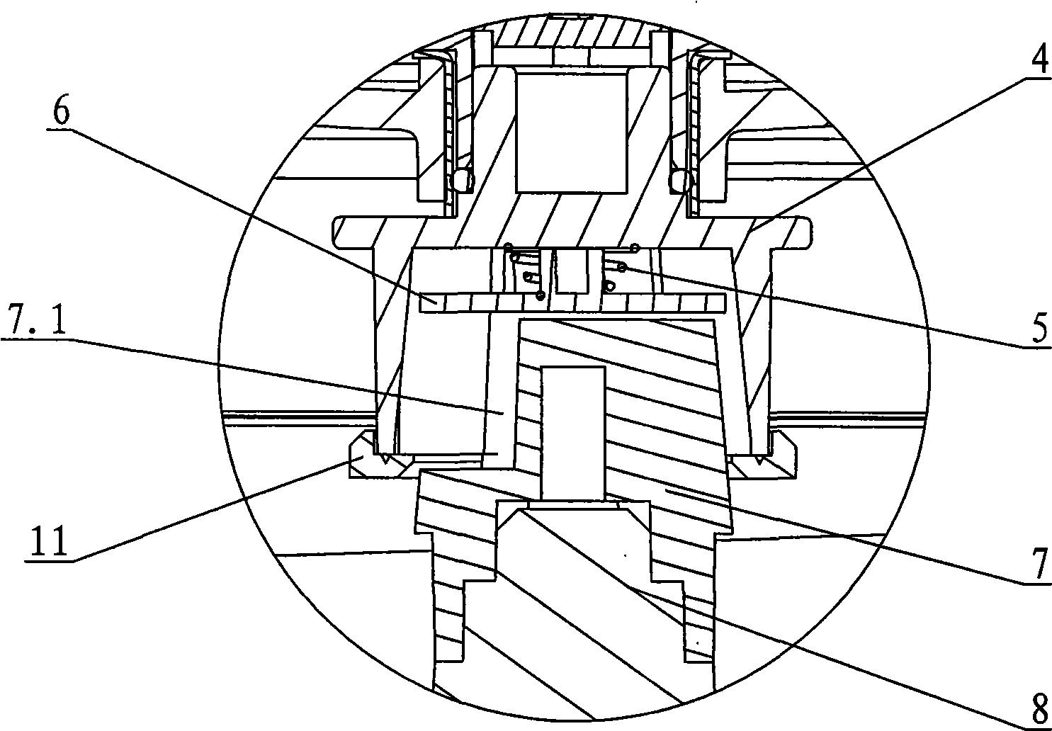 A cutter linkage structure of a mixing cup