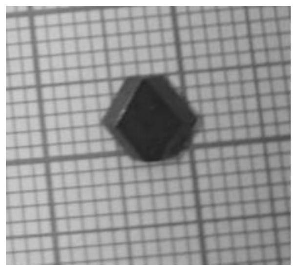 Perovskite semiconductor crystal for ionizing radiation spectrum resolution and preparation method thereof