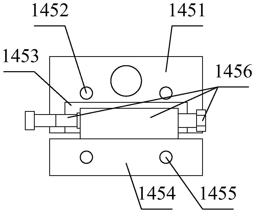 Supporting device for shakeable shaped aluminum template of concrete filled wall