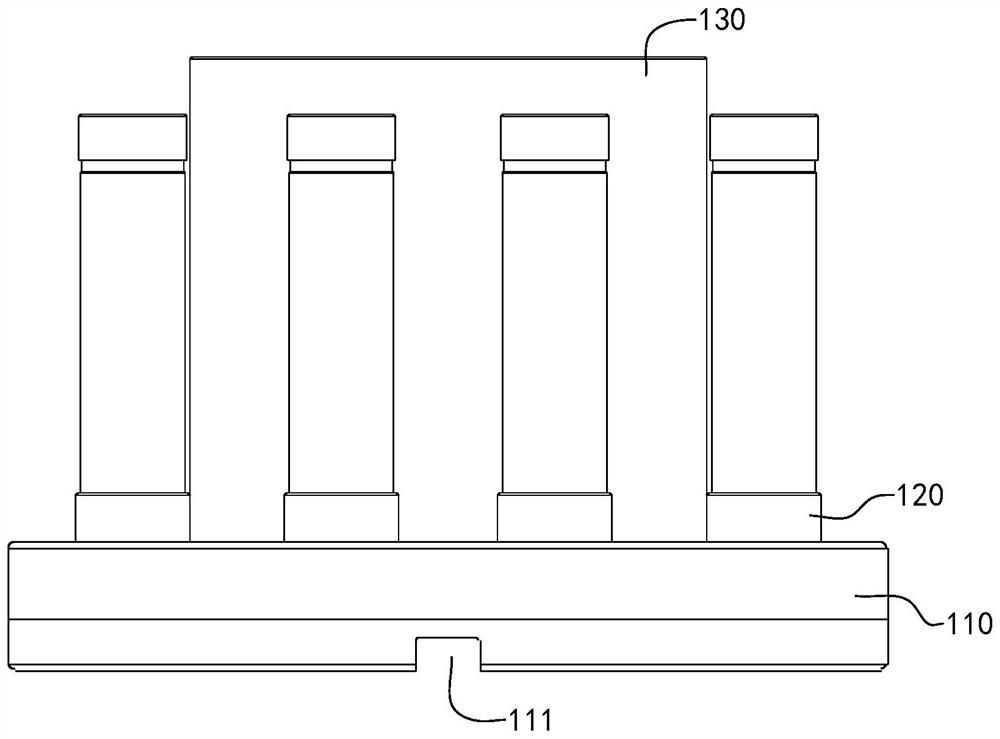 Automatic screw locking device and method for assembling purification column