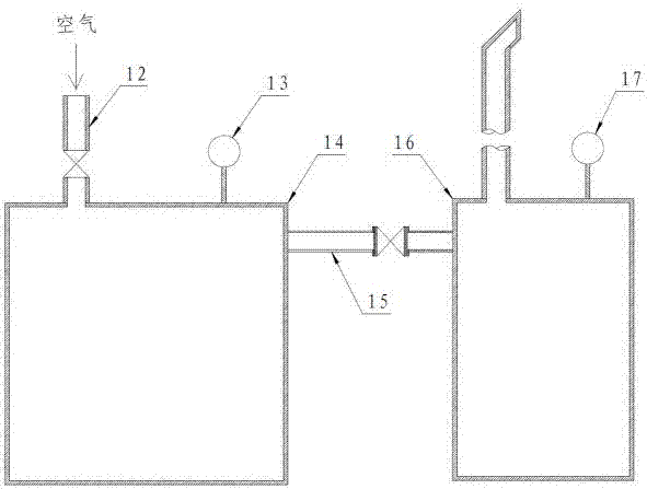 Gas pipeline water draining device with blockage preventing and gas isolating functions