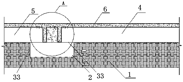 Unequally-spaced deformation absorption device and construction method thereof