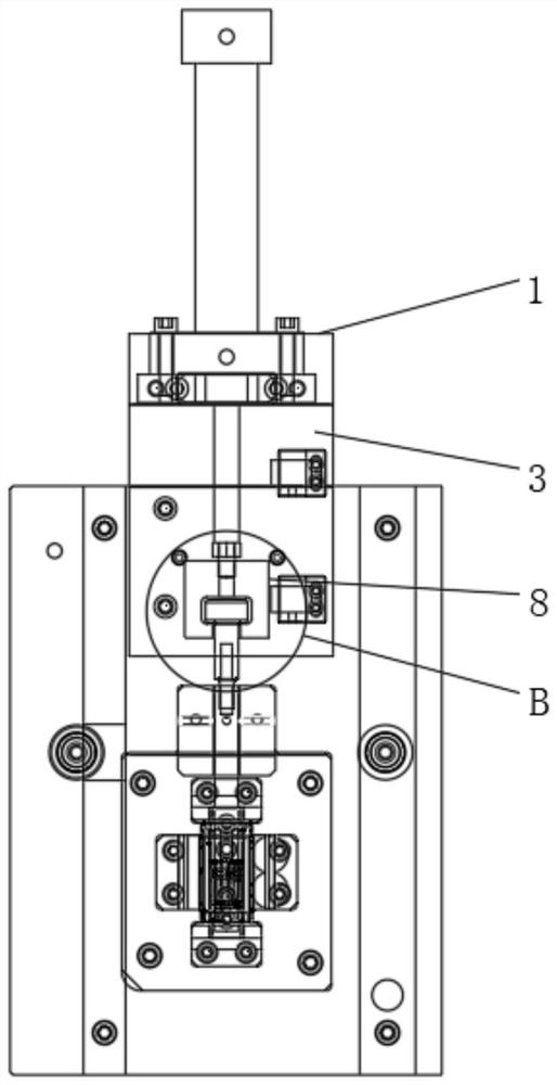 Die structure capable of automatically centering and laterally stamping inner hole of casting