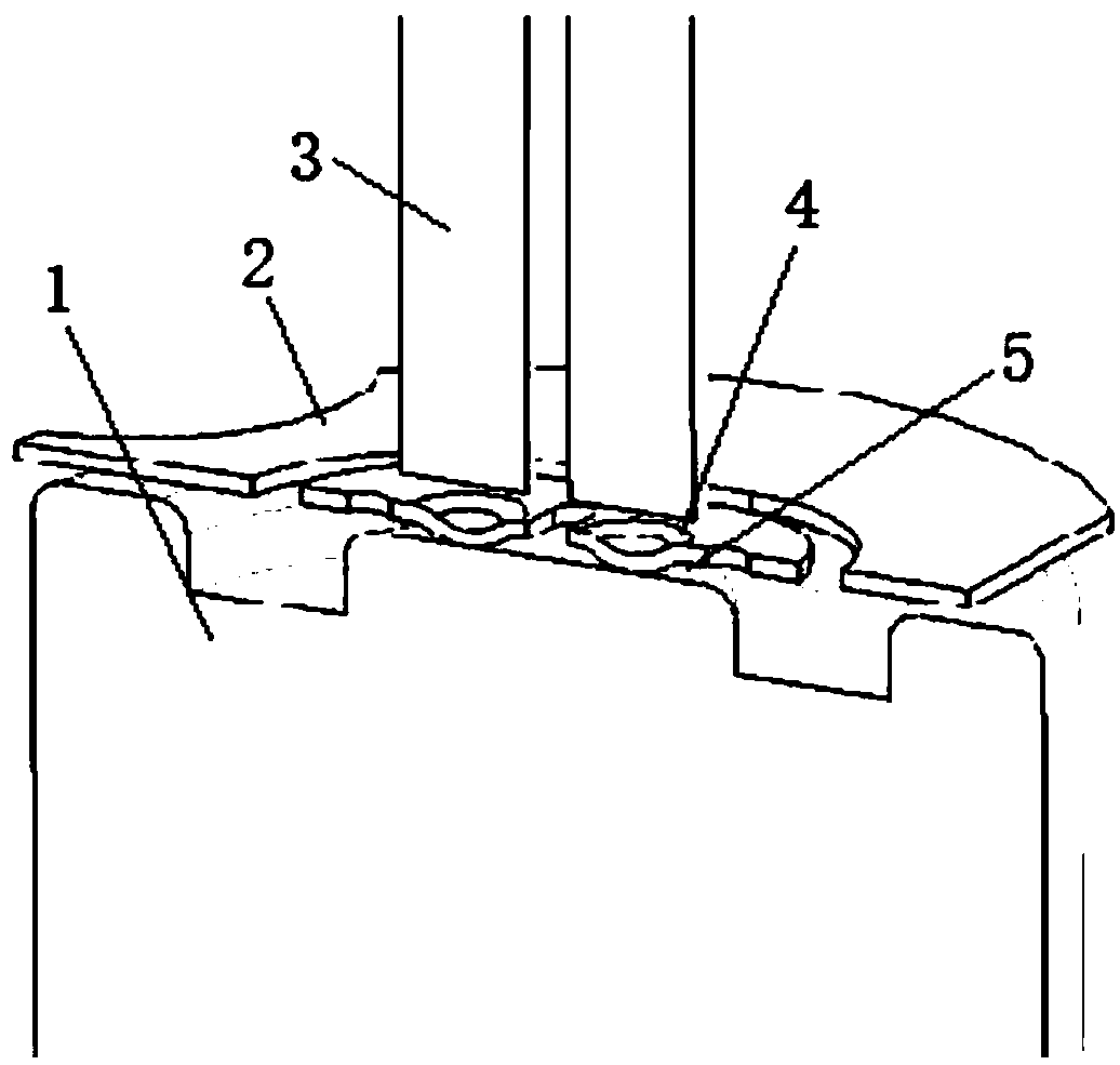 Battery connecting piece with elastic arm fuse function
