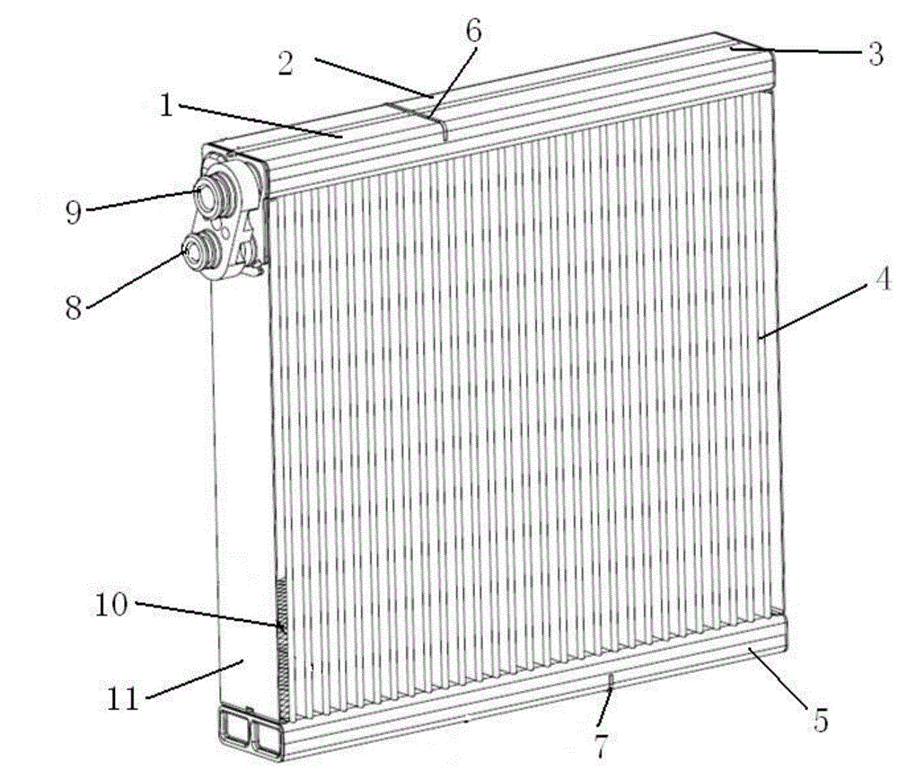 Parallel flow evaporator applied to automobile air conditioner