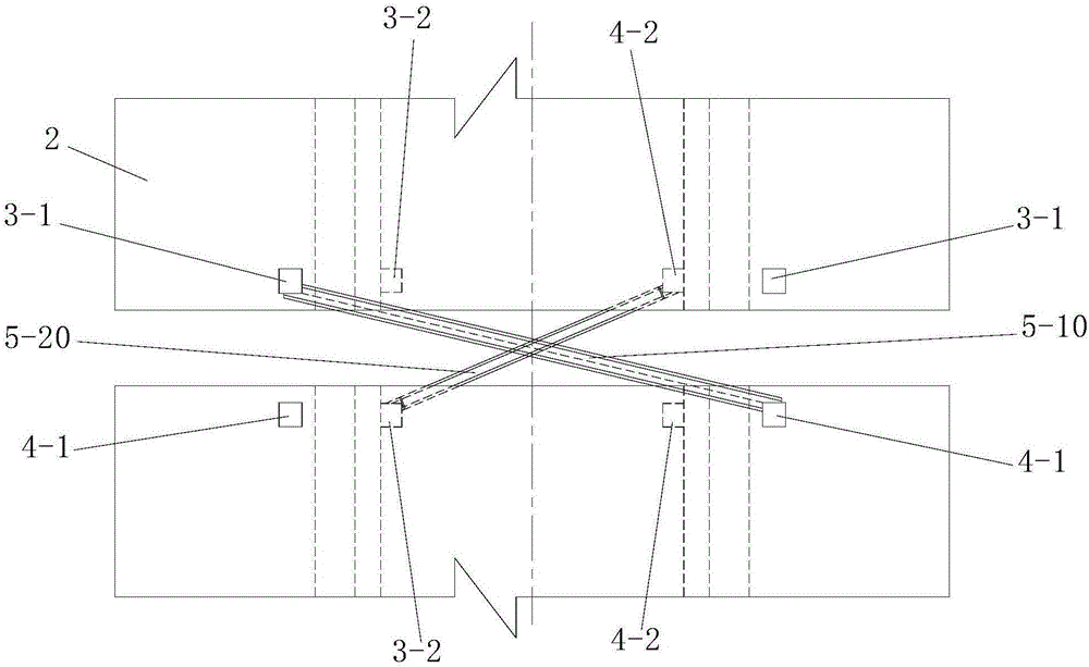 Jacking system for closure section of continuous rigid frame bridge and jacking deviation rectifying method