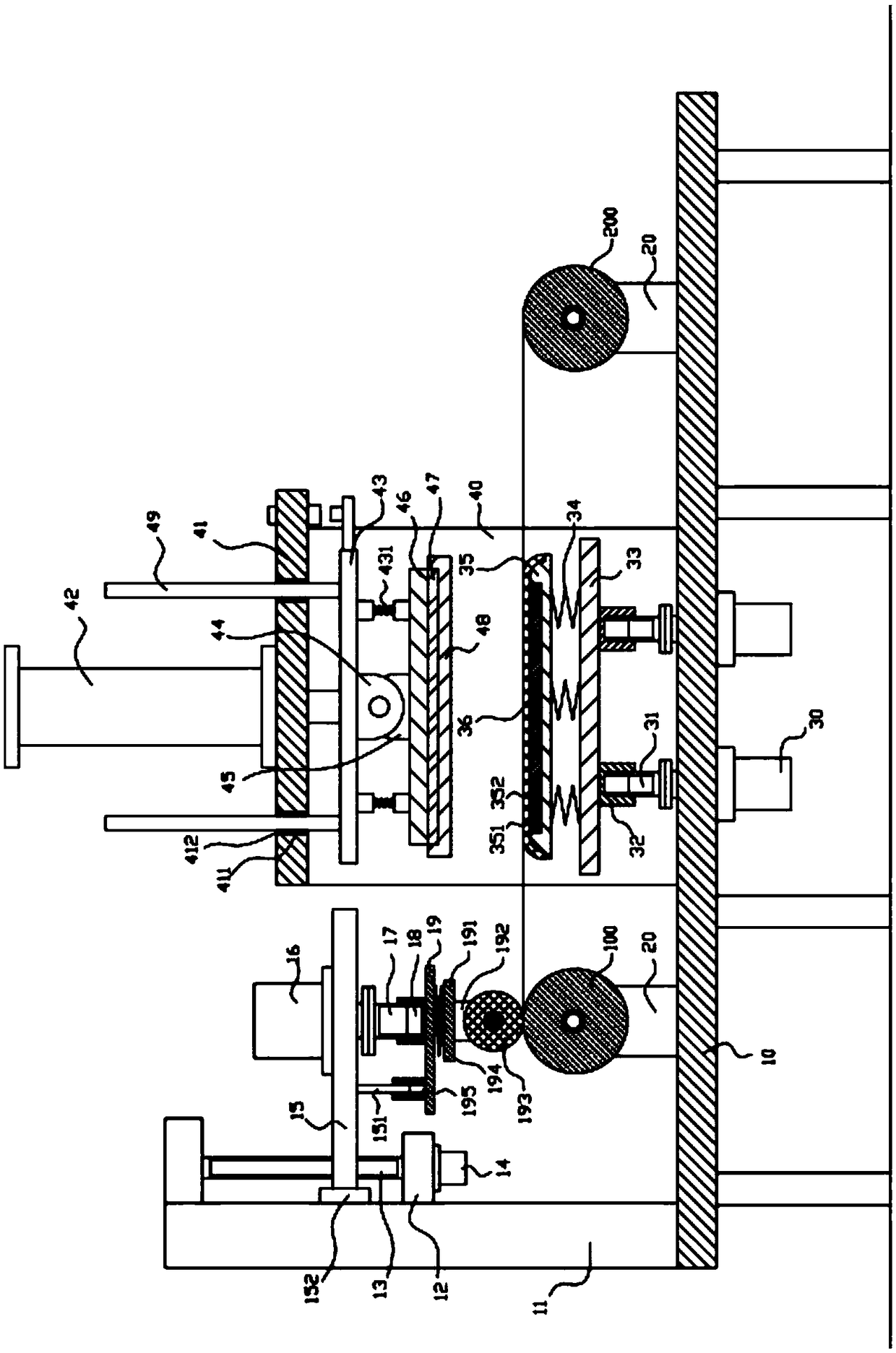 Connecting cloth embossing processing device