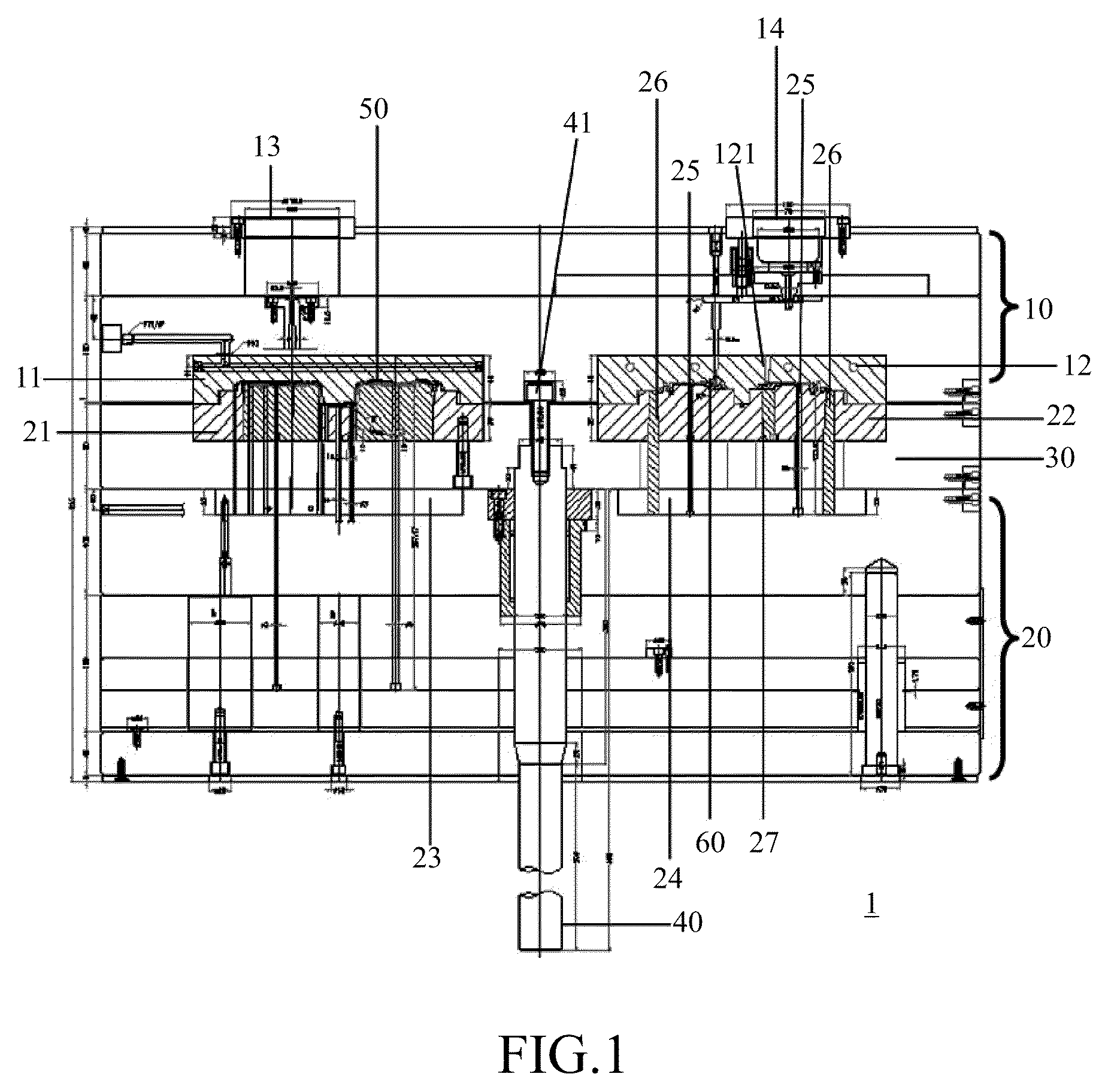 Dual color molding apparatus used in measuring tape and molding method thereof