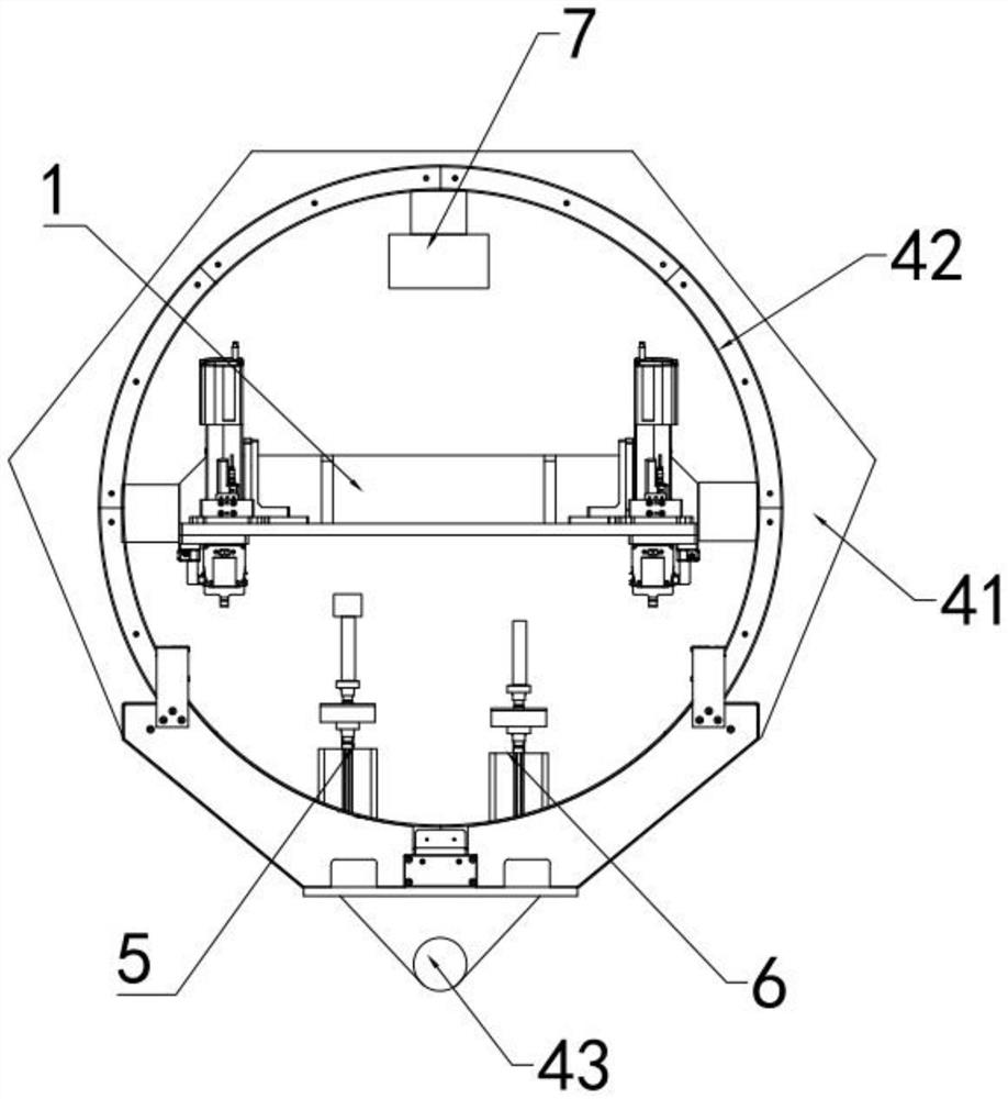 External feature detection equipment for arc-shaped reflecting plate