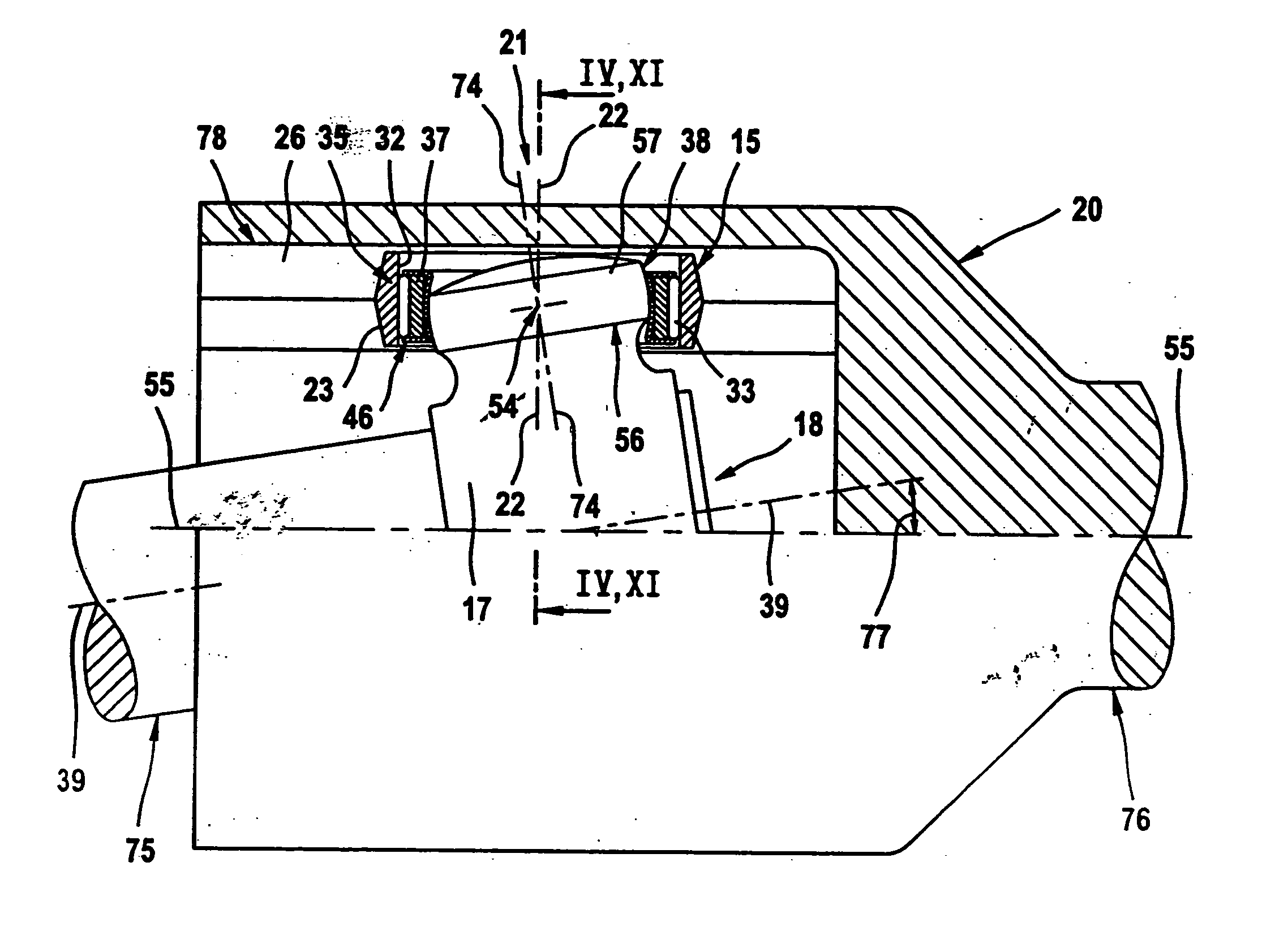 Arrangement of a running roller on a coupling journal of a moveable shaft coupling