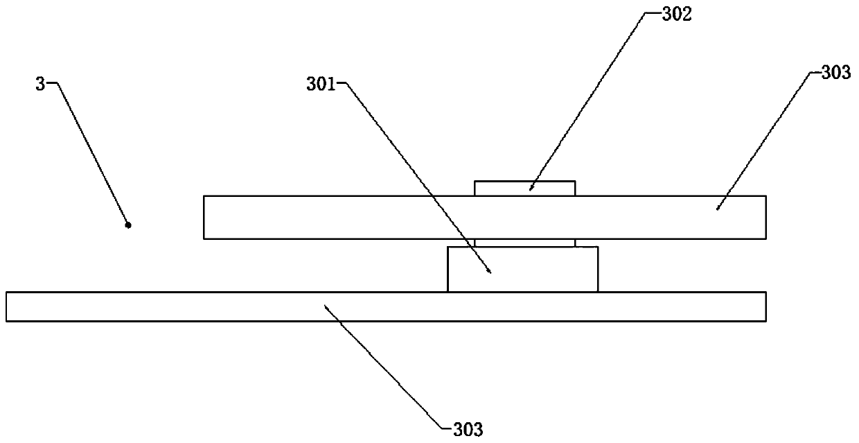 The conveying mechanism of the molding device for injection molding liquid plastic bottles