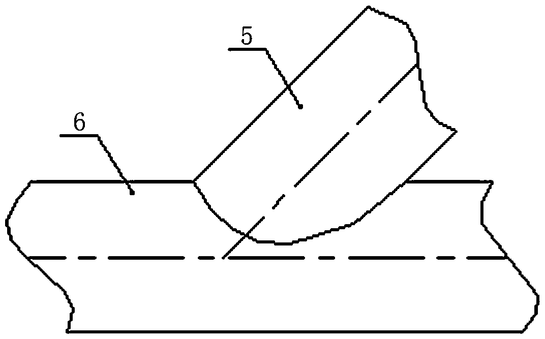 Ceramic tee joint suitable for being embedded on intersection position of tee joint of metal pipeline