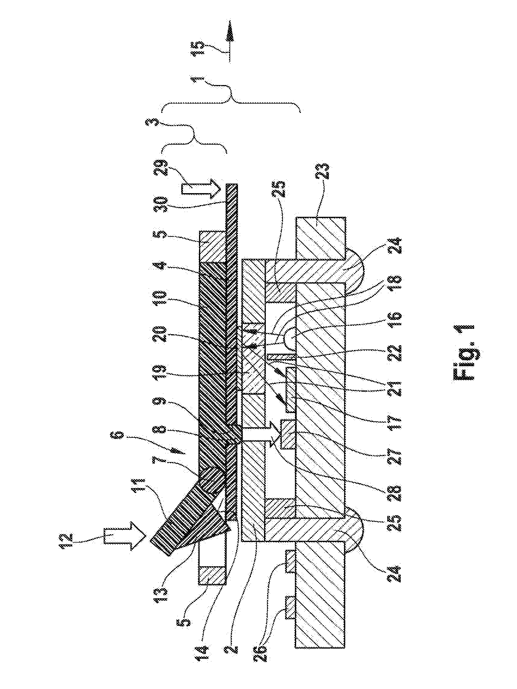 Analysis system and method for analyzing a sample on an analytical test element