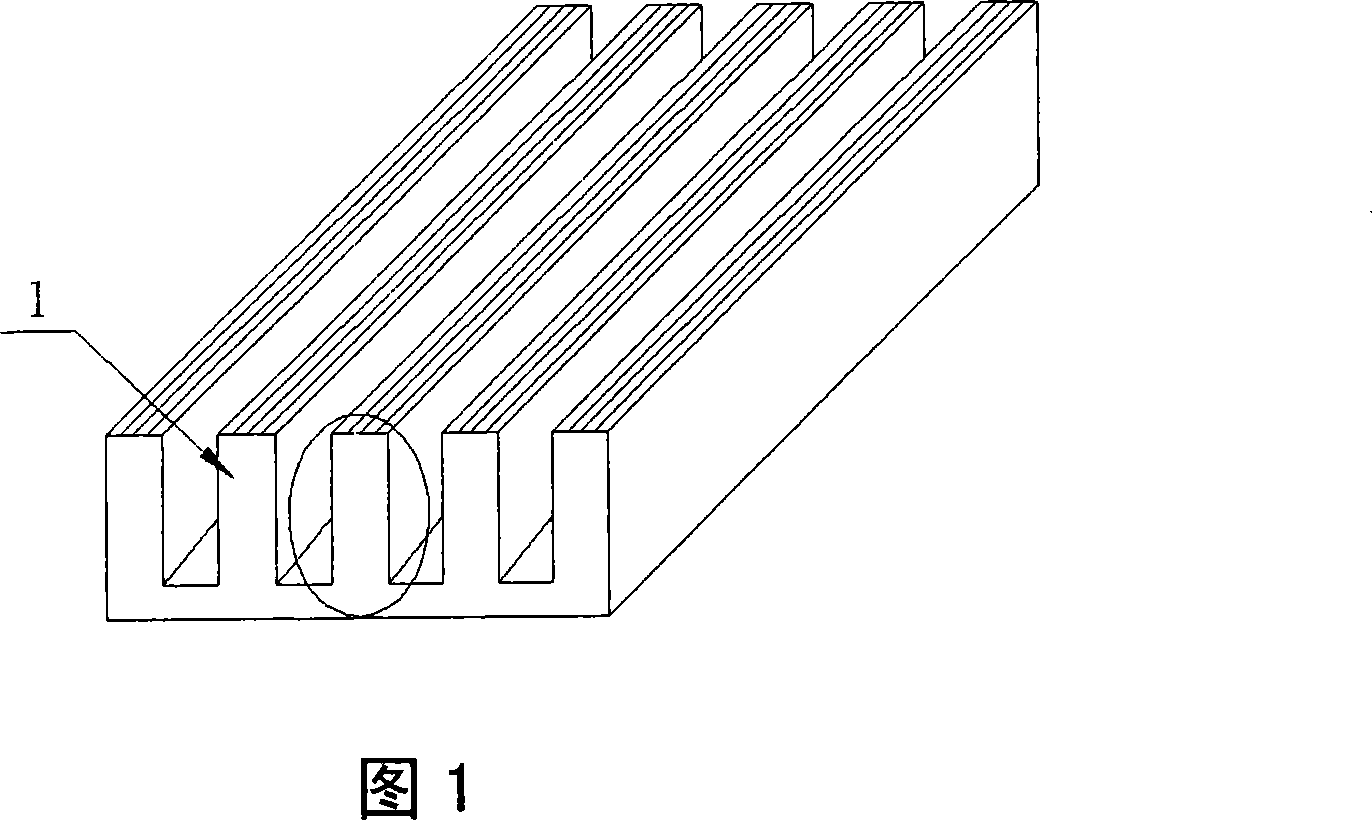 Straight-fin heat expansion reinforced structure minuteness scale composite phase-change heat fetching method and apparatus