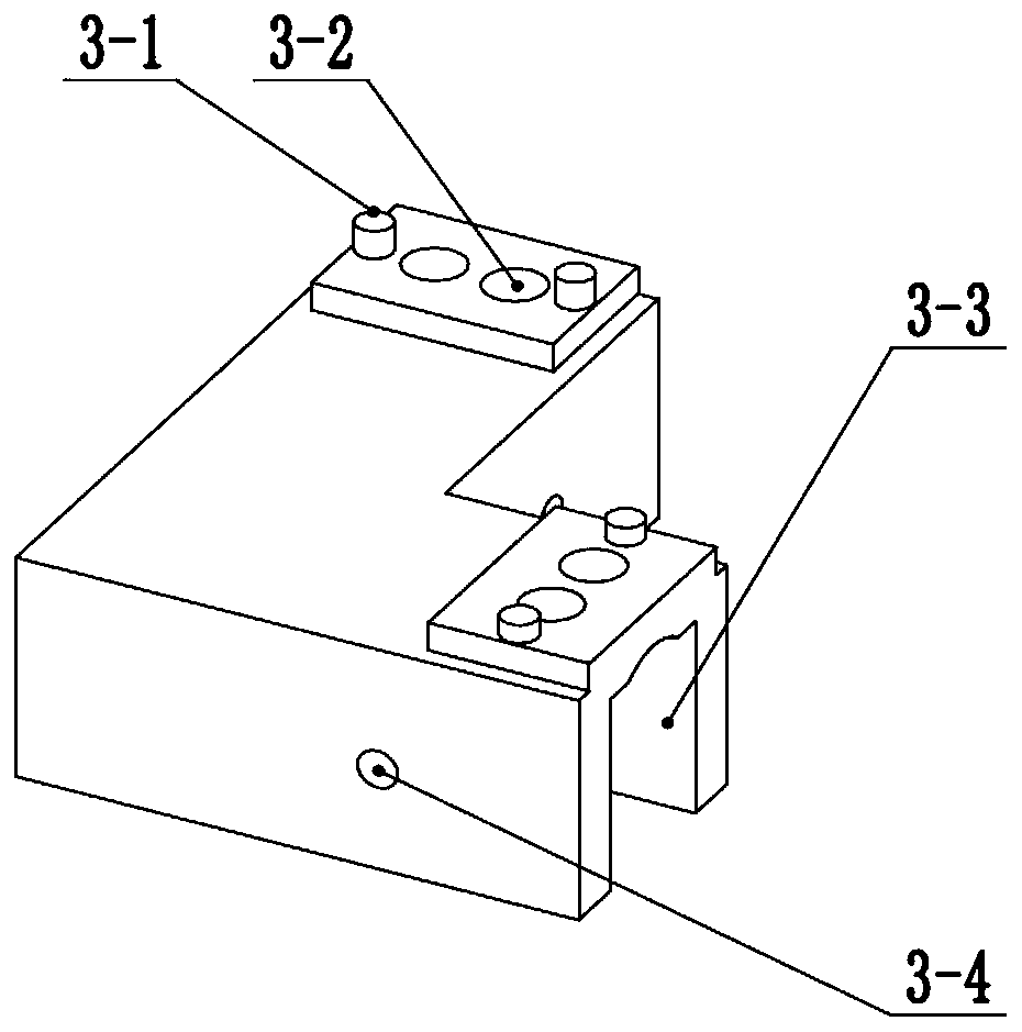 Mechanism capable of achieving passive folding and twisting of wing