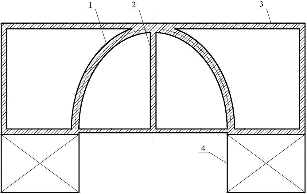 Light-weight machine tool transverse beam with reinforced arched rib plate