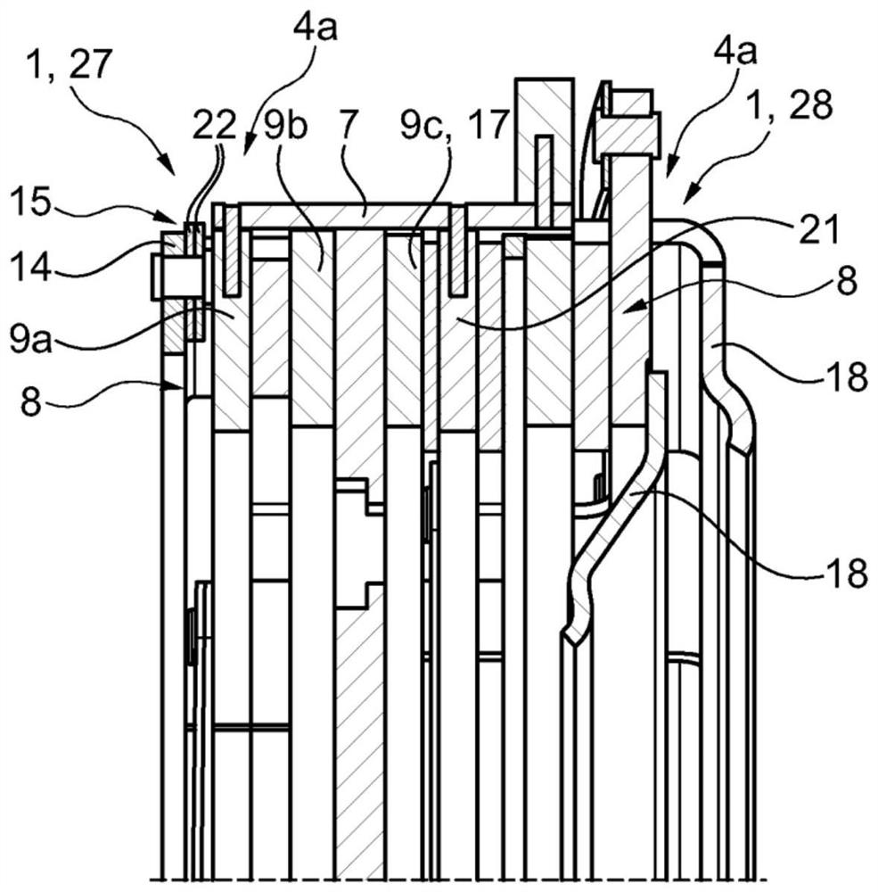 Multi-disc clutch with optimised displacement friction; hybrid module, dual clutch device and drivetrain