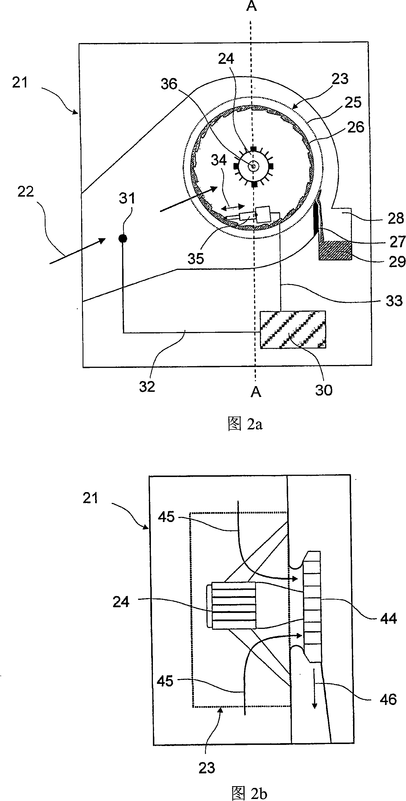 Device and method for pumping and filtering air containing dust and/or fibre on the spinning machine