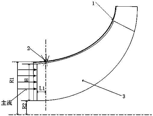 Centrifugal compressor casing with large intervals and small circumferential through holes