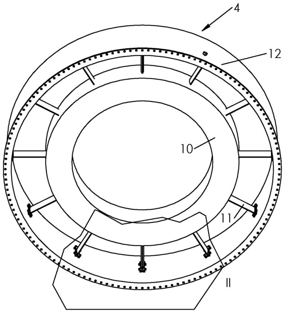 Intermediate casing of a turbine engine with seals at the arm/shroud interface