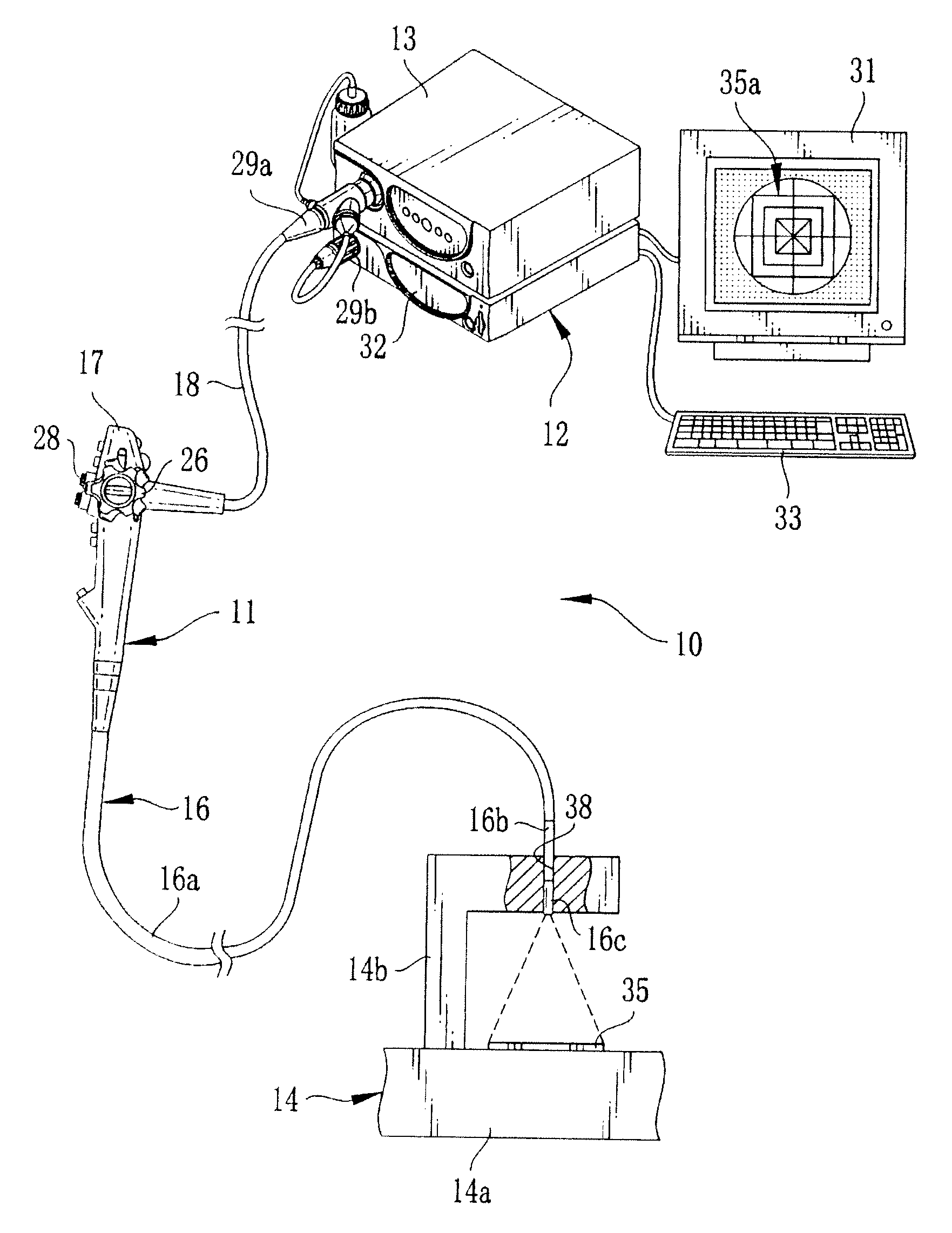 Apparatus and method for measuring displacement amount of endoscope image, electronic endoscope, and image processing device for endoscope