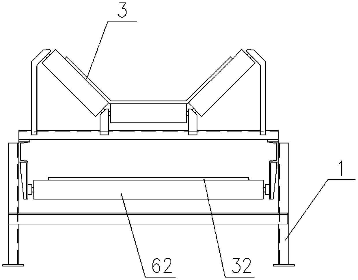 Adhesive tape conveyor return belt cleaning arrangement structure and cleaning method