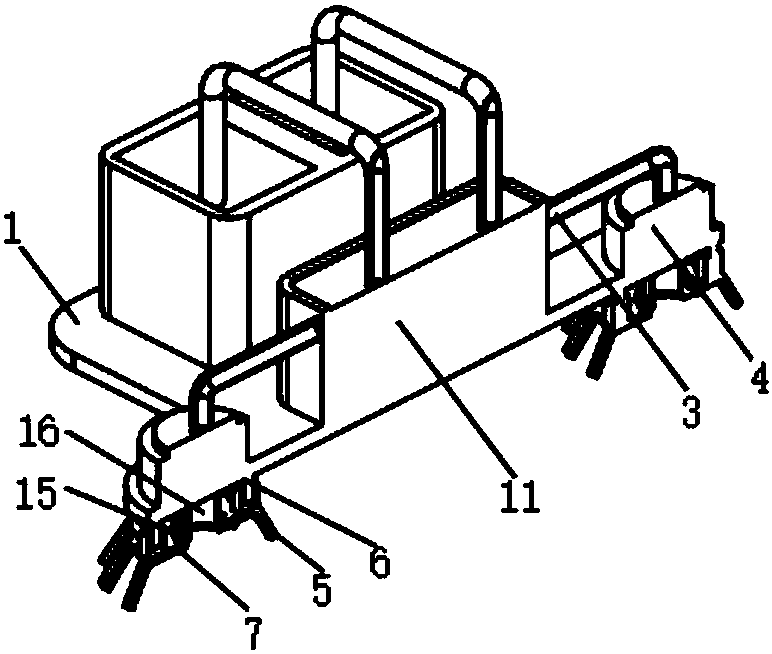 Double-notch garbage collection device of street sweeper