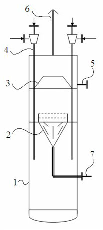 Top-spraying self-priming regeneration tower