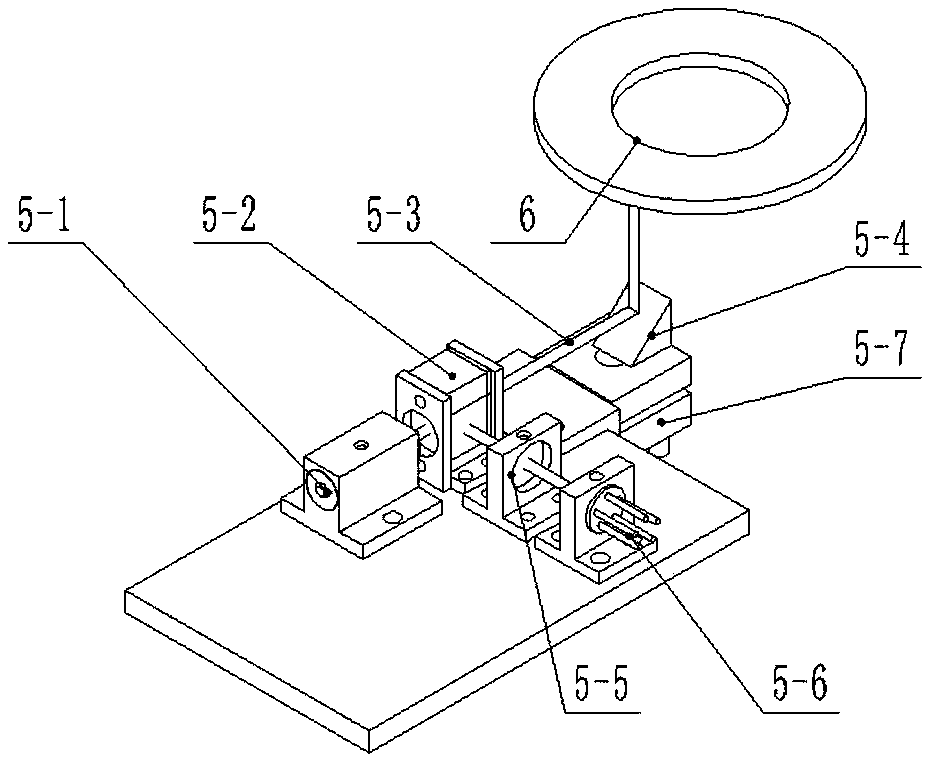 Device and method for measuring main shaft rotation error by using circular gratings and autocollimators