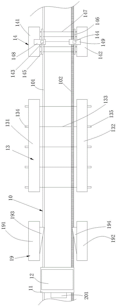 Foaming brick cutting device with supporting plate walking more accurately
