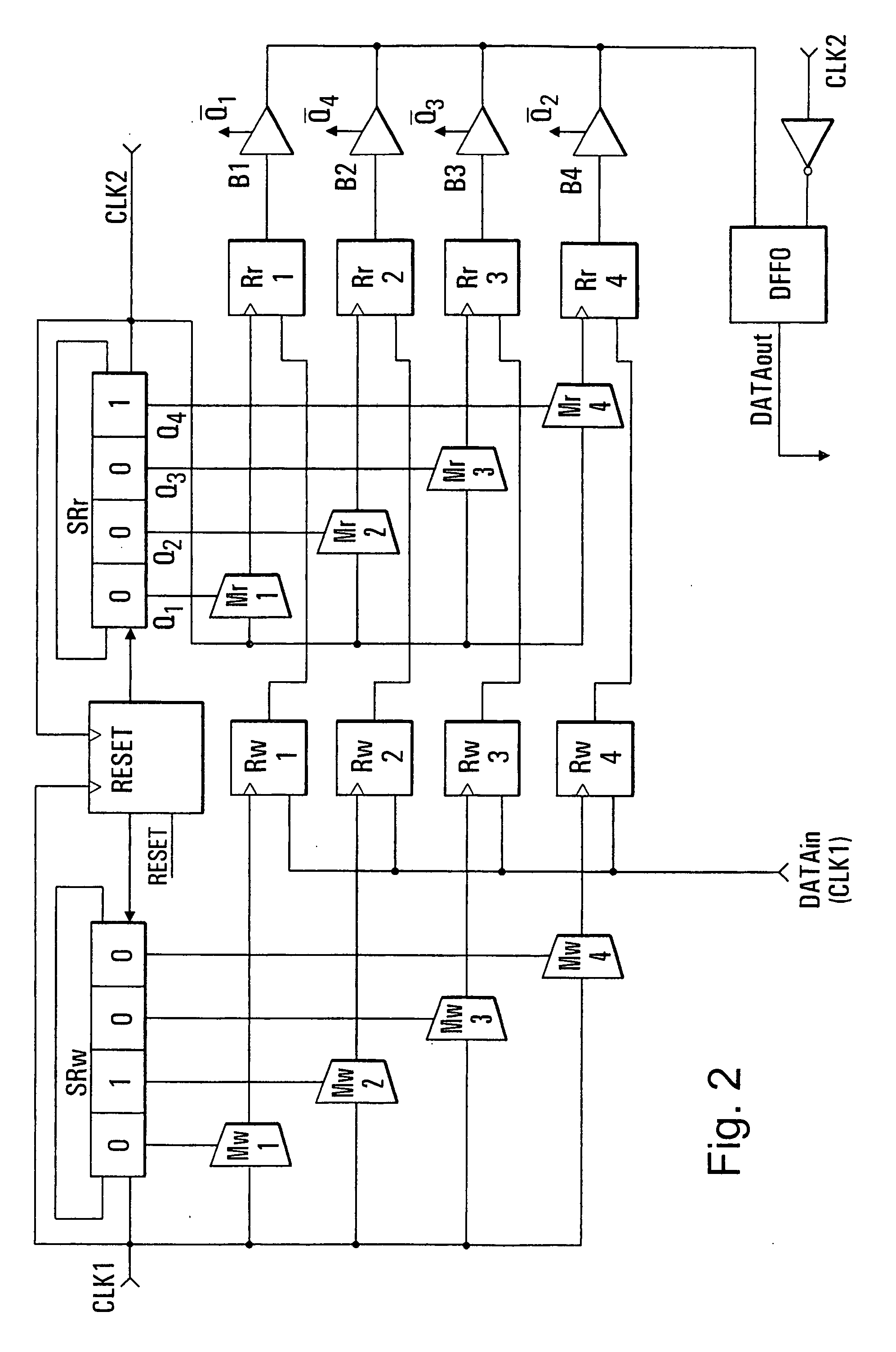 Method of recovering digital data from a clocked serial input signal and clocked data recovery circuit