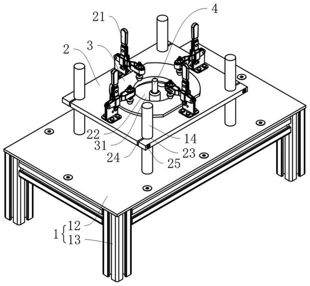 Synthetic leather whitening detection equipment and use method thereof