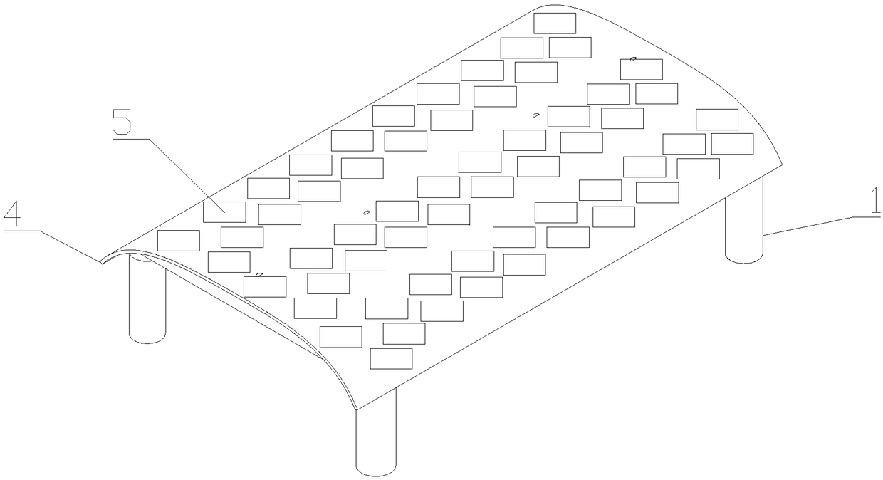 Plating device for improving utilization ratio