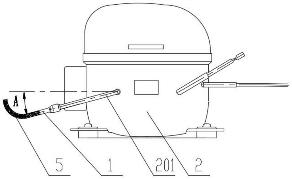 Connecting pipe fitting used between air return pipe and compressor