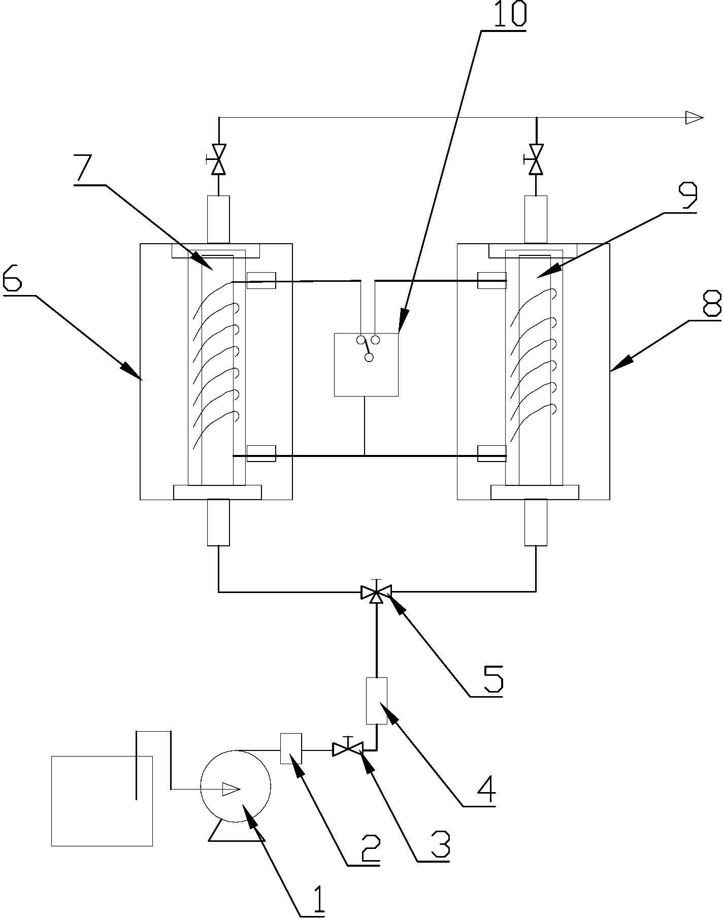 Removal method for organic pollutants based on microporous mineral absorption and coupling as well as microwave degradation