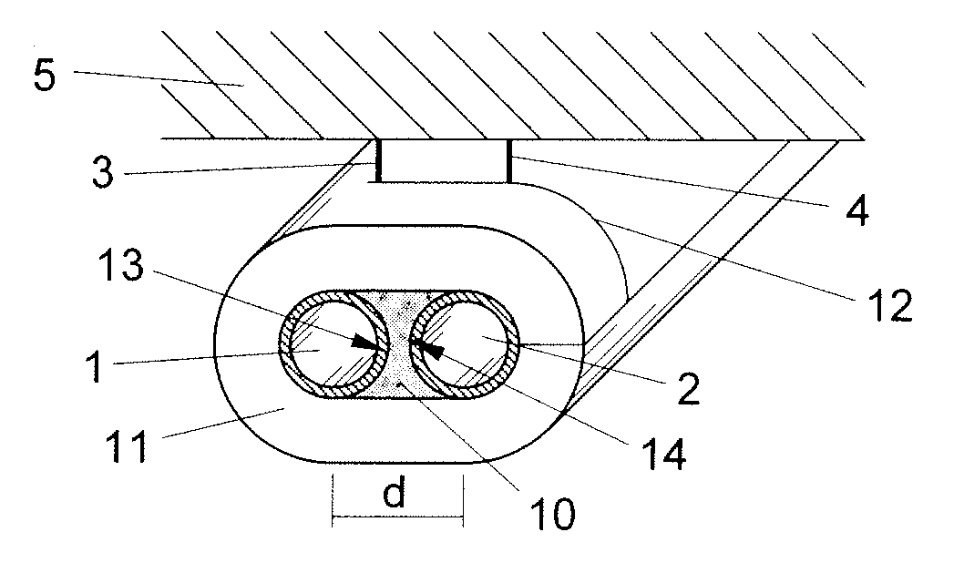 Pipe insulating assembly