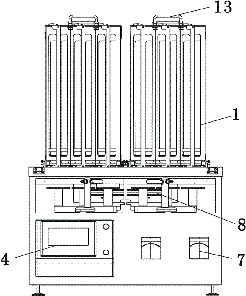 Automatic filling device for culture medium
