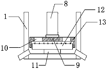 A grinding and powdering device for the production of synthetic essence