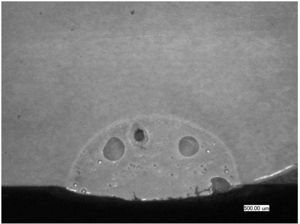 A kind of laser welding method to avoid slag inclusion and improve the laser light absorption rate of aluminum alloy