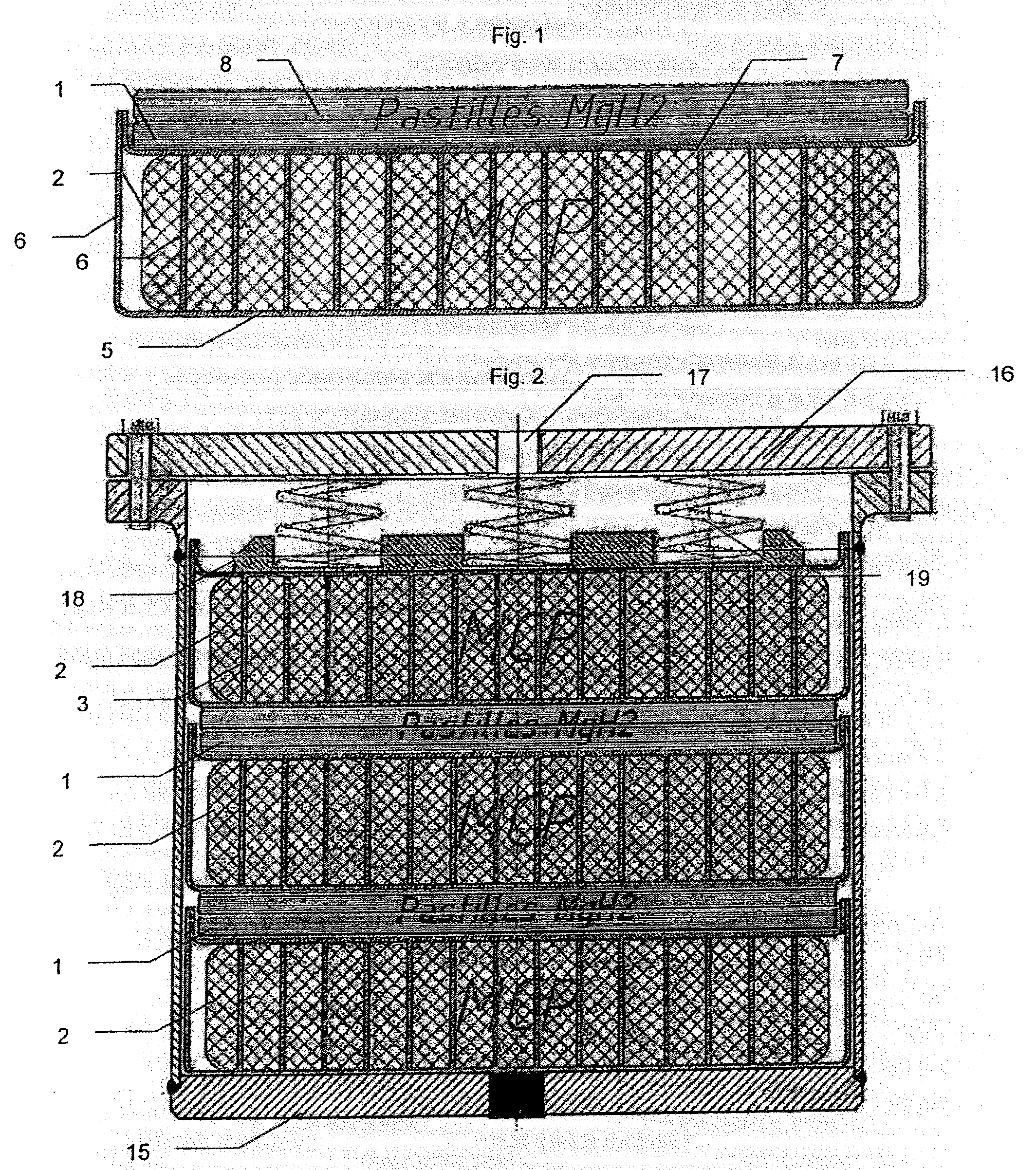 Tank for storing and withdrawing hydrogen and/or heat